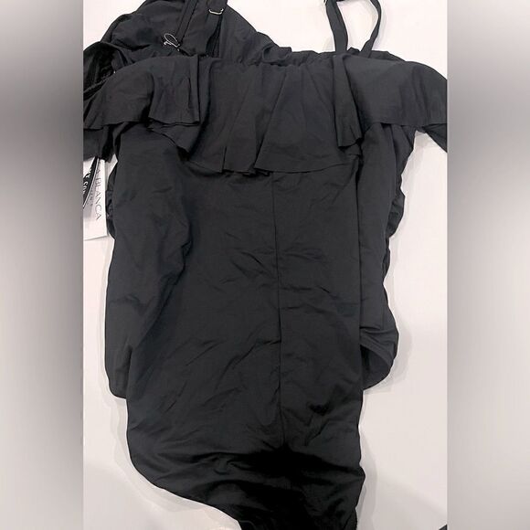 La Blanca Plus Size Island Goddess OfftheShoulder One-Piece Swimsuit
Women's 18W - Picture 15 of 15